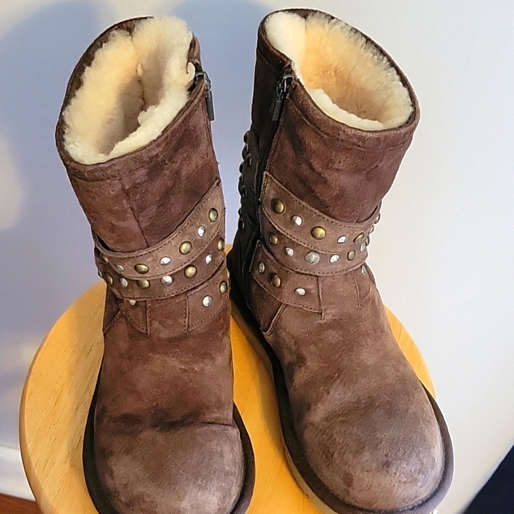 Ugg Clovis Boots - image 2